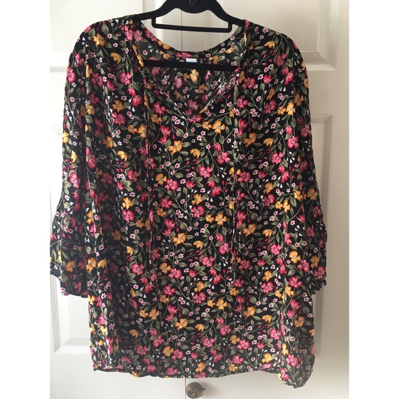 Old Navy Tops - Old Navy Bell-Sleeve Floral Blouse